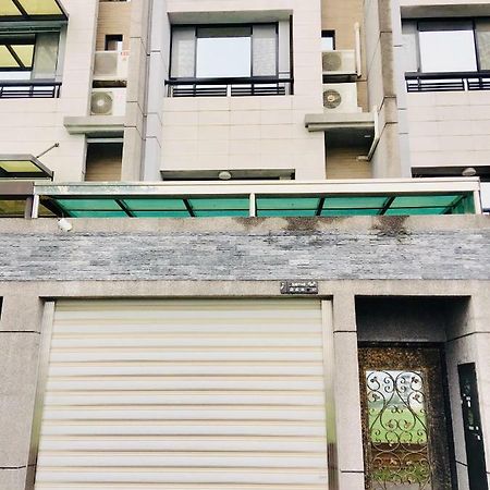 Hades VIlla 月租 Tainan Exteriör bild